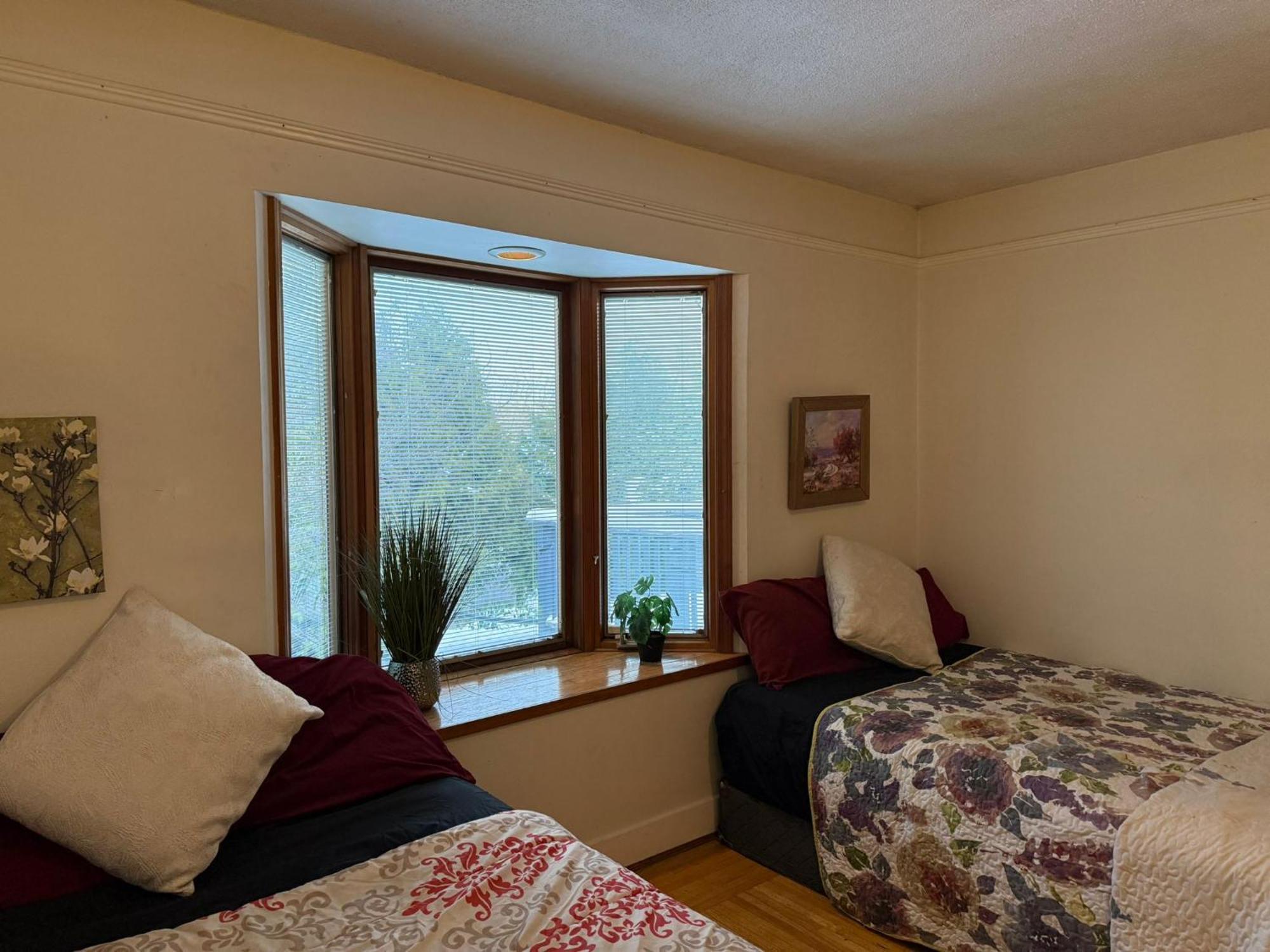 Stay- Minutes To Kisilano Beach, Ubc & Downtown * Vancouver