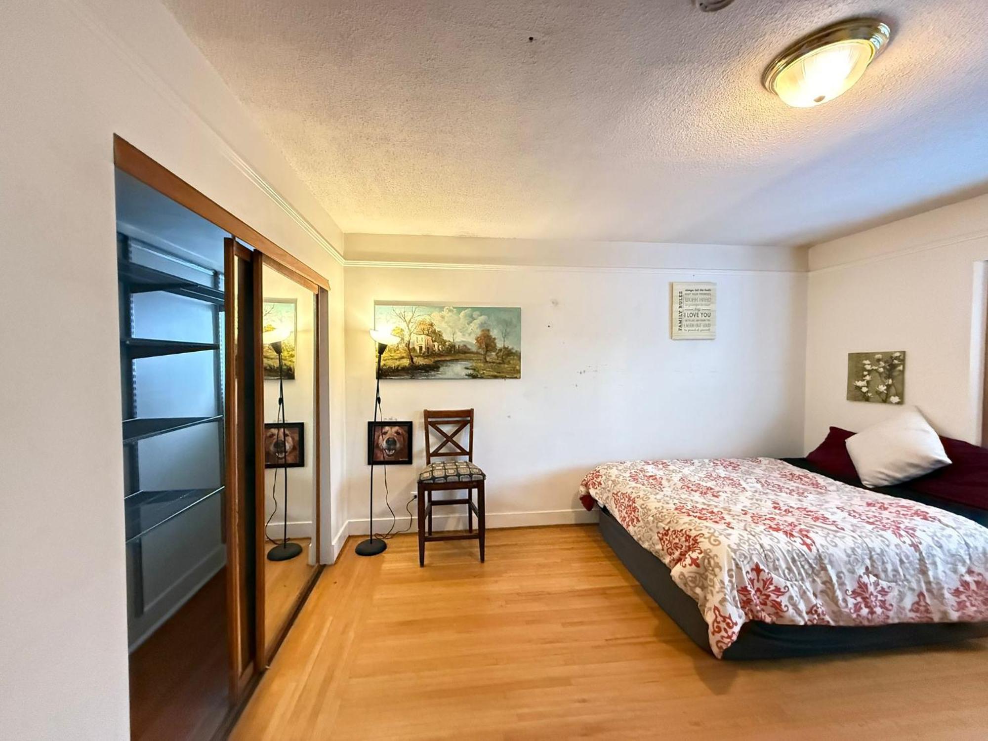 Stay- Minutes To Kisilano Beach, Ubc & Downtown Homestay *