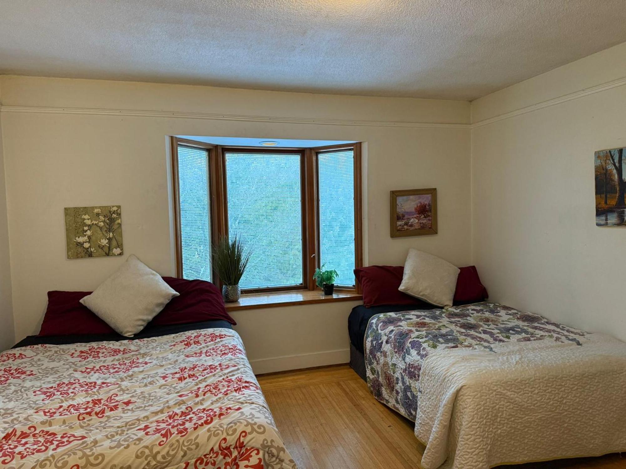 Homestay Stay- Minutes To Kisilano Beach, Ubc & Downtown *